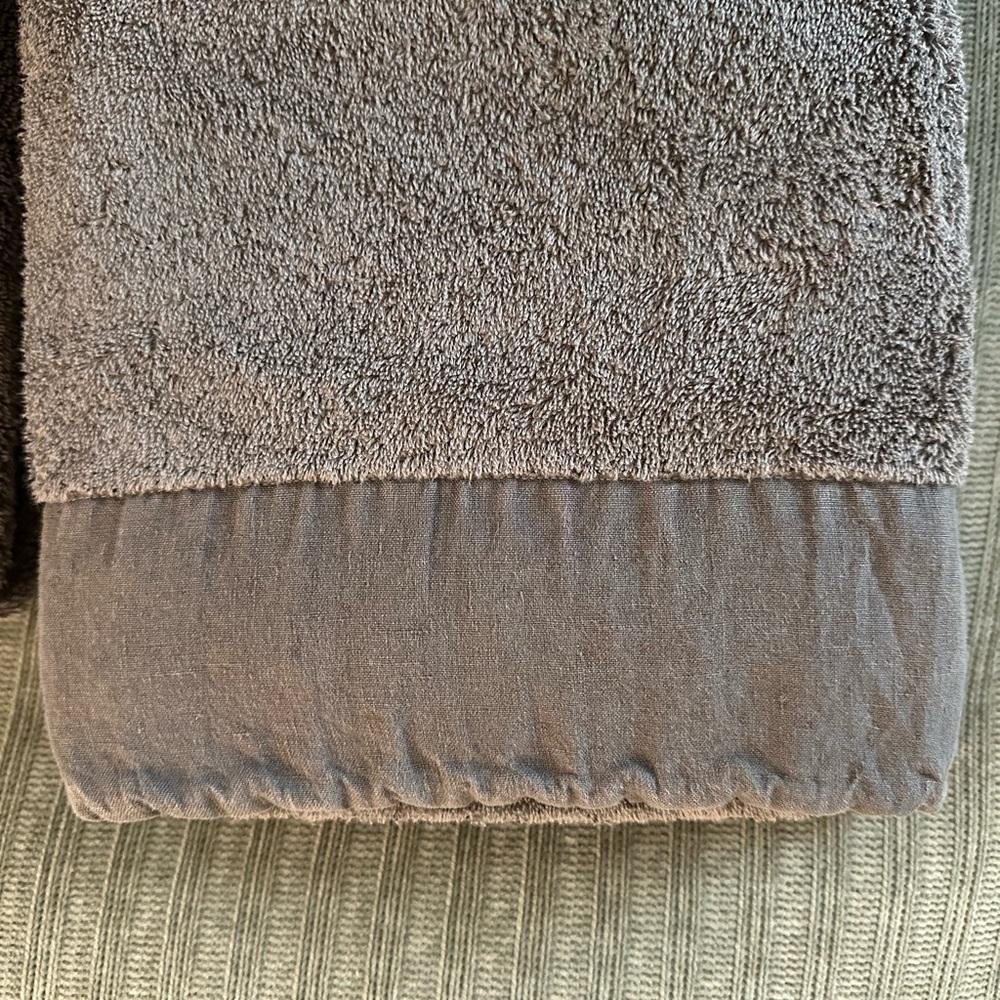 Restoration Hardware 5 Piece Turkish Cotton Linen Bordered Towel Set